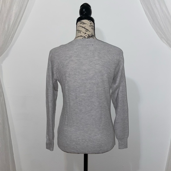 American Eagle Outfitters Gray Crewneck Lightweight Sweater - Picture 3 of 7